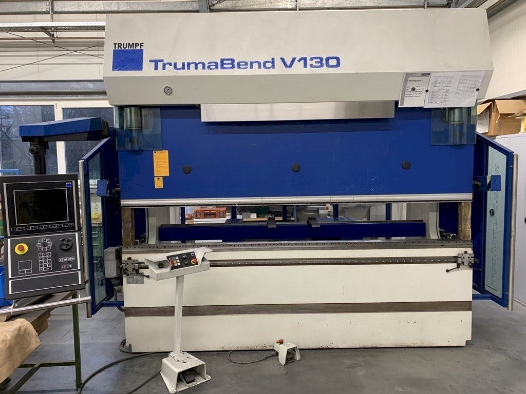 Vista Frontal  da Trumpf TrumaBend V130X  máquina