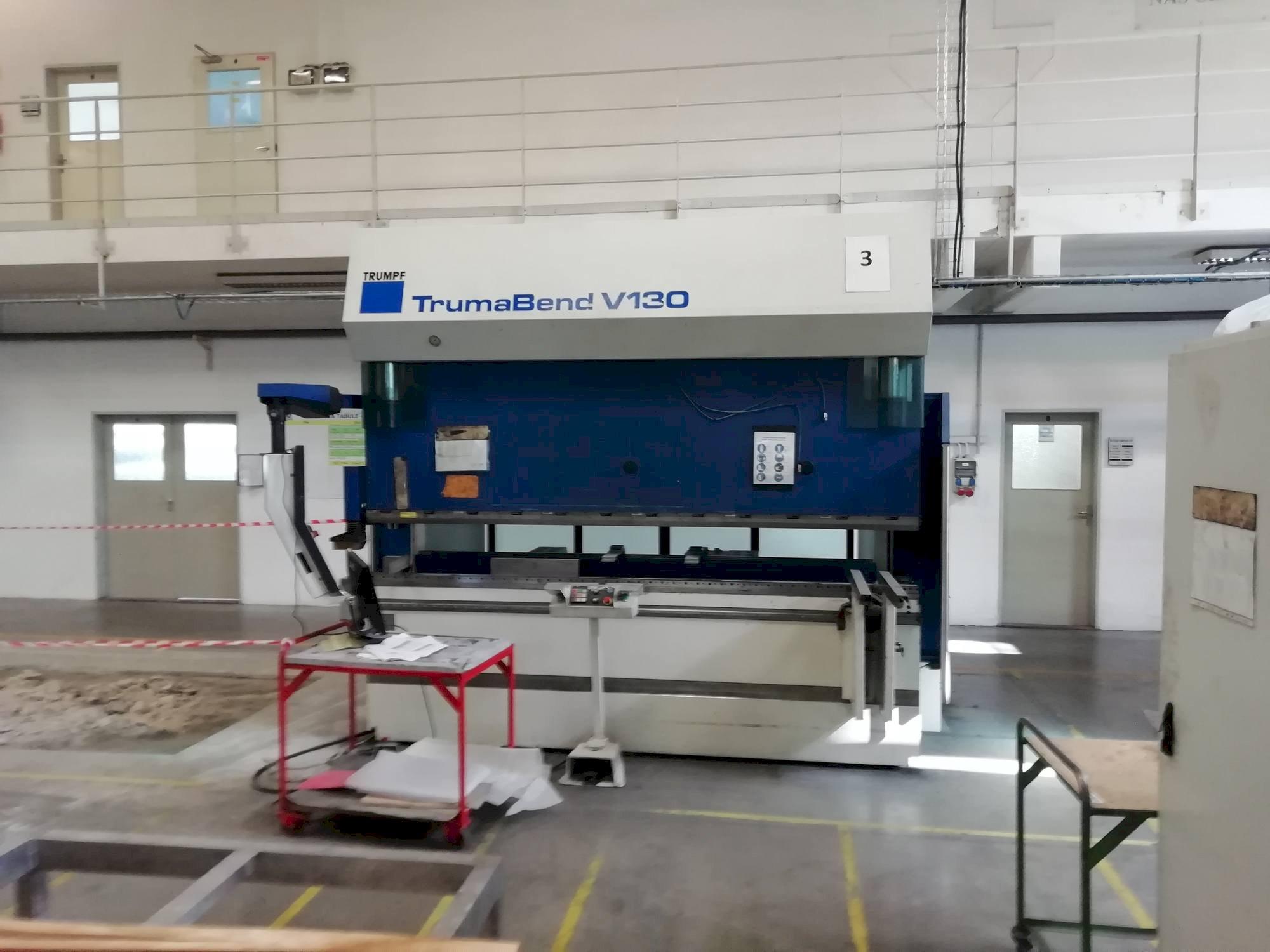 Vista Frontal  da Trumpf TrumaBend V130  máquina