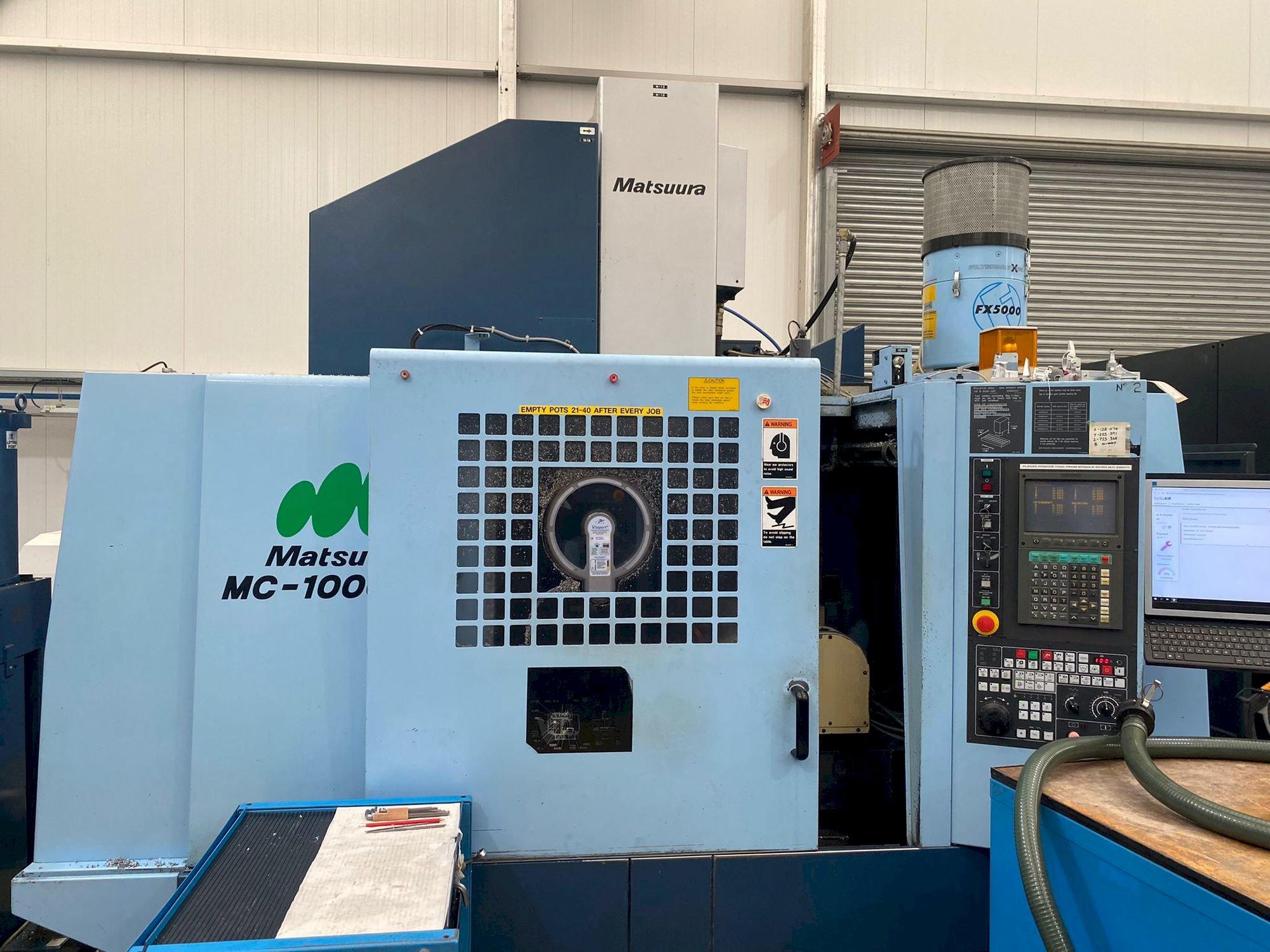 Vista Frontal  da Matsuura MC-1000 VGX  máquina