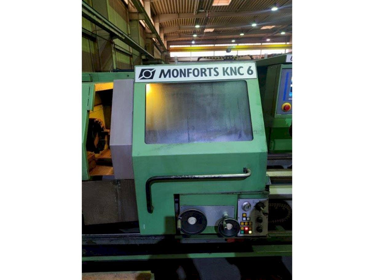 Vista Frontal  da Monforts KNC6 x 2000  máquina
