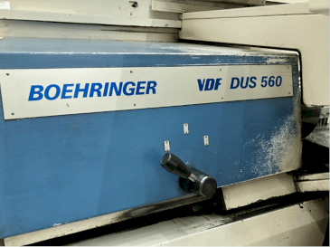 Vista Frontal  da BOEHRINGER VDF DUS 560  máquina