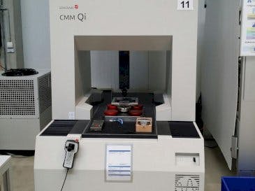 Vista Frontal  da EROWA CMM Qi  máquina